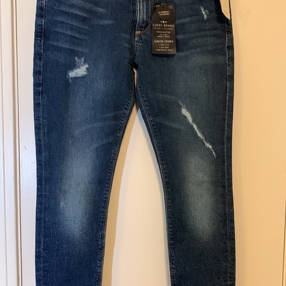 NWT Lucky Brand Lolita Skinny Distressed Jeans, 2/26 - Picture 3 of 9